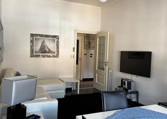 Apartment Quadrilocale A 2 Passi Dal Mare *